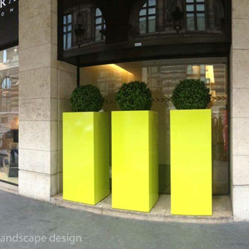 Jardinière colonne IMAGE'IN ICH fabriqué sur mesure, en France, en fibre ciment, couleur au choix.