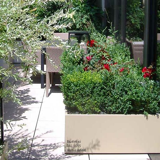 Jardinières basses IMAGE'IN en fibre ciment, fabriquées en France et sur mesure