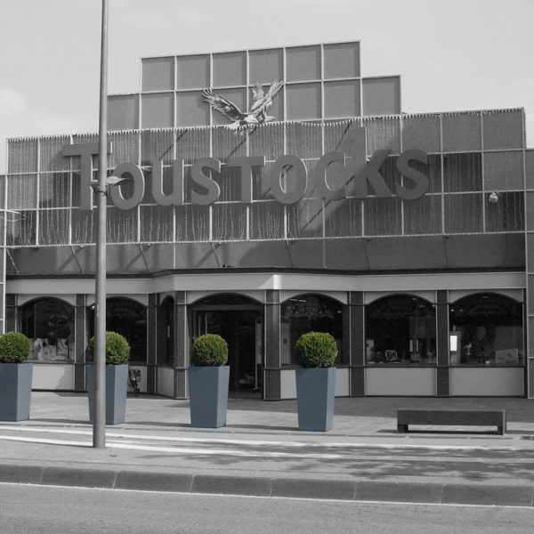 IPP70H110 – 2 Jardinières pyramidales IMAGE'IN en fibre ciment sur mesure