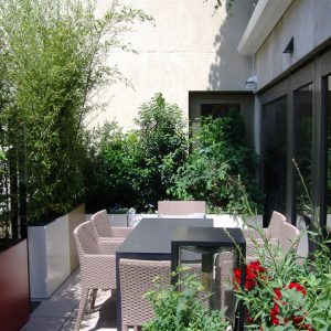 Made-to-measure planters - Parisian terrace on balcony - ATELIER SO ...