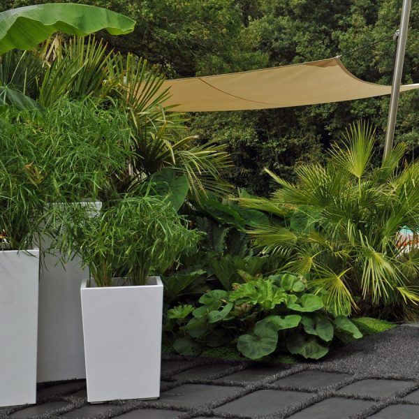 JUNGLE CHIC W-A-Y-S RL Pots de fleurs pyramidaux IMAGE'IN en fibre ciment sur mesure