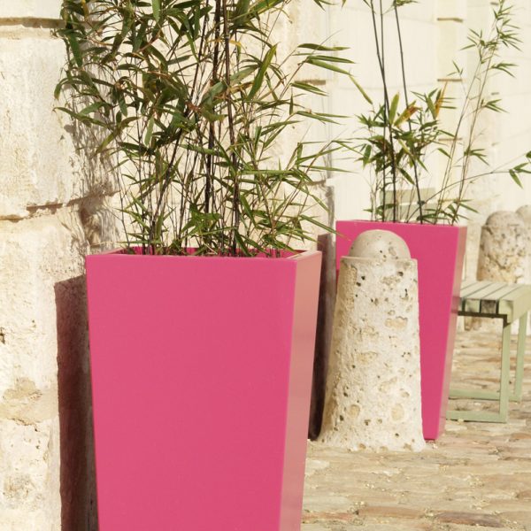 Jardinières pyramidales IMAGE'IN en fibre ciment sur mesure