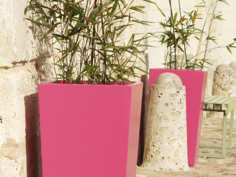 Jardinières pyramidales IMAGE'IN en fibre ciment sur mesure