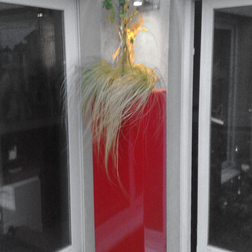 Jardinière colonne IMAGE'IN ICH fabriqué sur mesure, en France, en fibre ciment, couleur au choix.