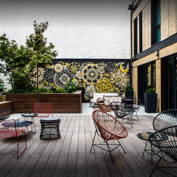 Jardinières pyramidales IMAGE'IN en fibre ciment sur mesure