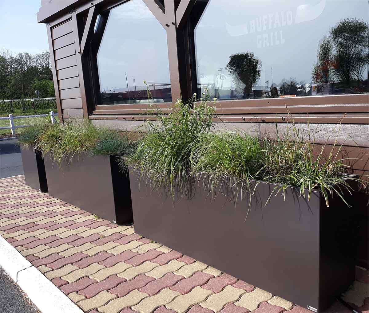 IMAGE'IN planters for restaurant