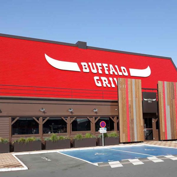 IMAGE’IN bespoke planters for BUFFALO GRILL restaurants IMAGE'IN planters for restaurant