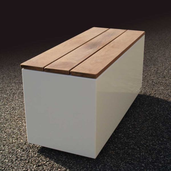 COFFRE—BANC-de-jardin-IMAGE’IN-Assise-lames-bois-en-recouvrement-3 IMAGE'IN Coffre de rangement d'extérieur sur mesure