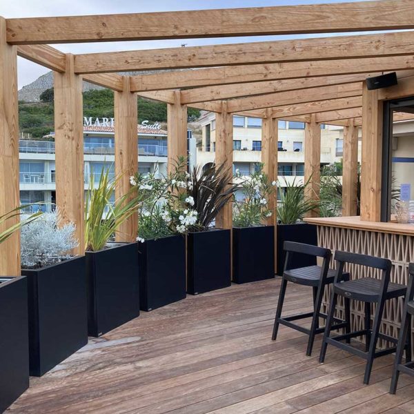 STEELAB SBA metal planters with removable growing tray STEELAB SBA metal planters with removable growing tray