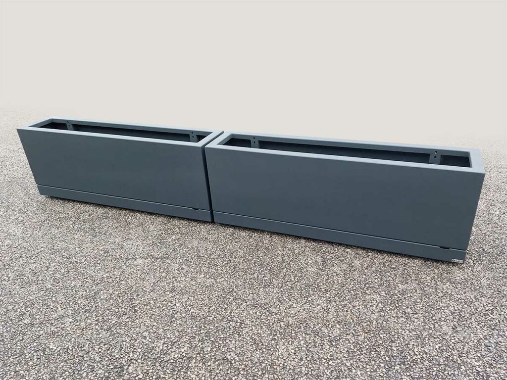 Jardinières STEELAB SAR avec assiette de réserve d'eau intégrée pour éviter les écoulements d'eau sale