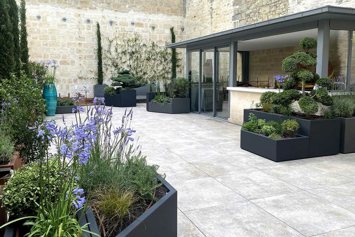 Grandes Jardinières sur mesure STEELAB SAS en aluminium soudé, Fabrication française par ATELIER SO GREEN