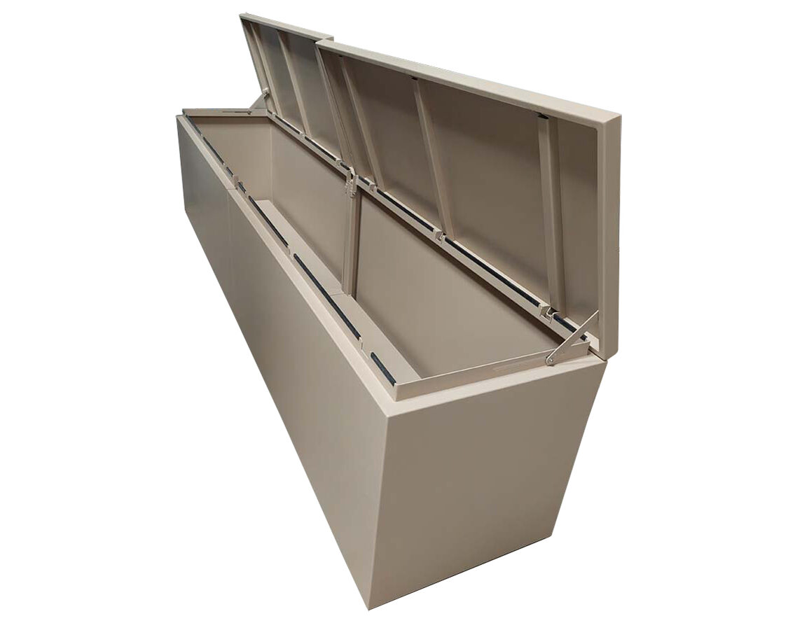 Très grand coffre étanche pour l'extérieur, fabriqué sur mesure en tôlerie aluminium STEELAB