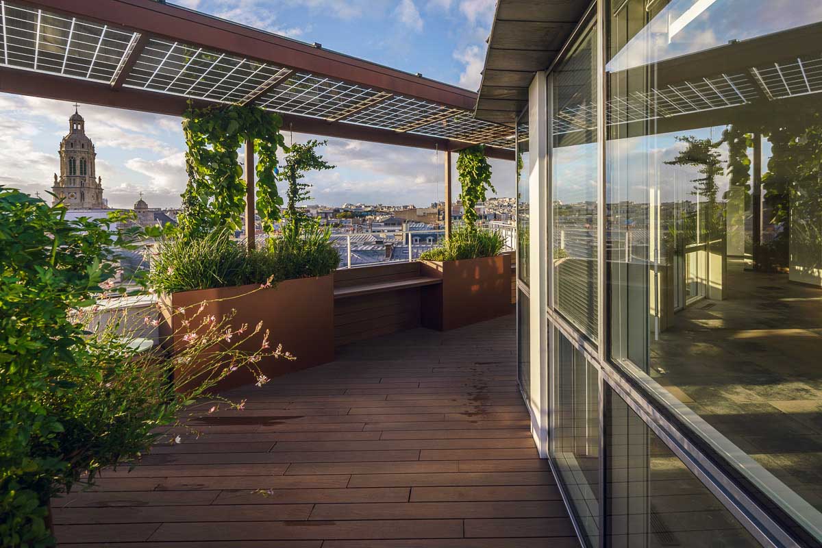 Jardinières et tablette bar sur mesure en aluminium de la marque STEELAB de chez ATELIER SO GREEN