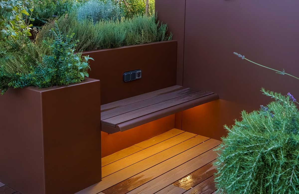 Jardinières et banquettes avec éclairage led intégré - Fabriqué sur mesure en aluminium - marque STEELAB de chez ATELIER SO GREEN