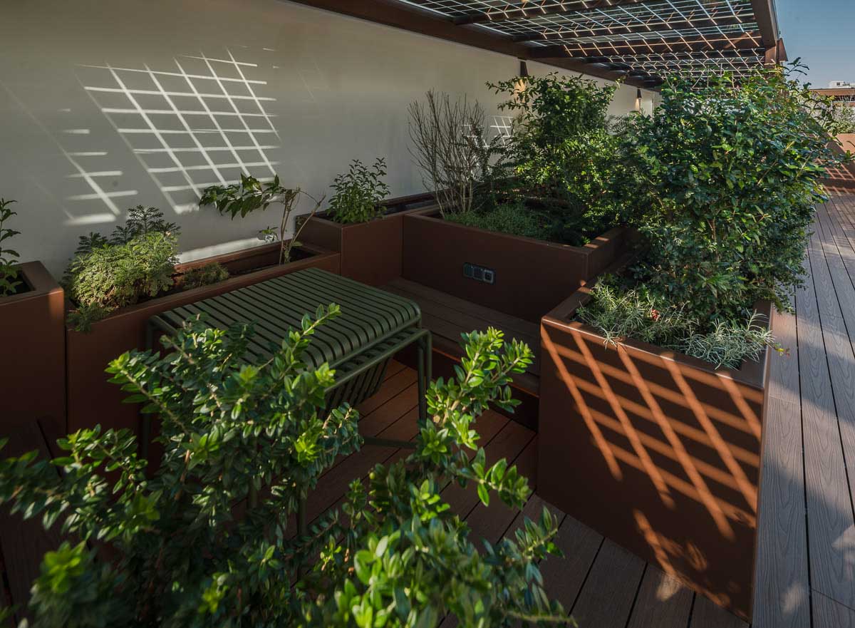 Jardinières sur mesure en aluminium de la marque STEELAB de chez ATELIER SO GREEN