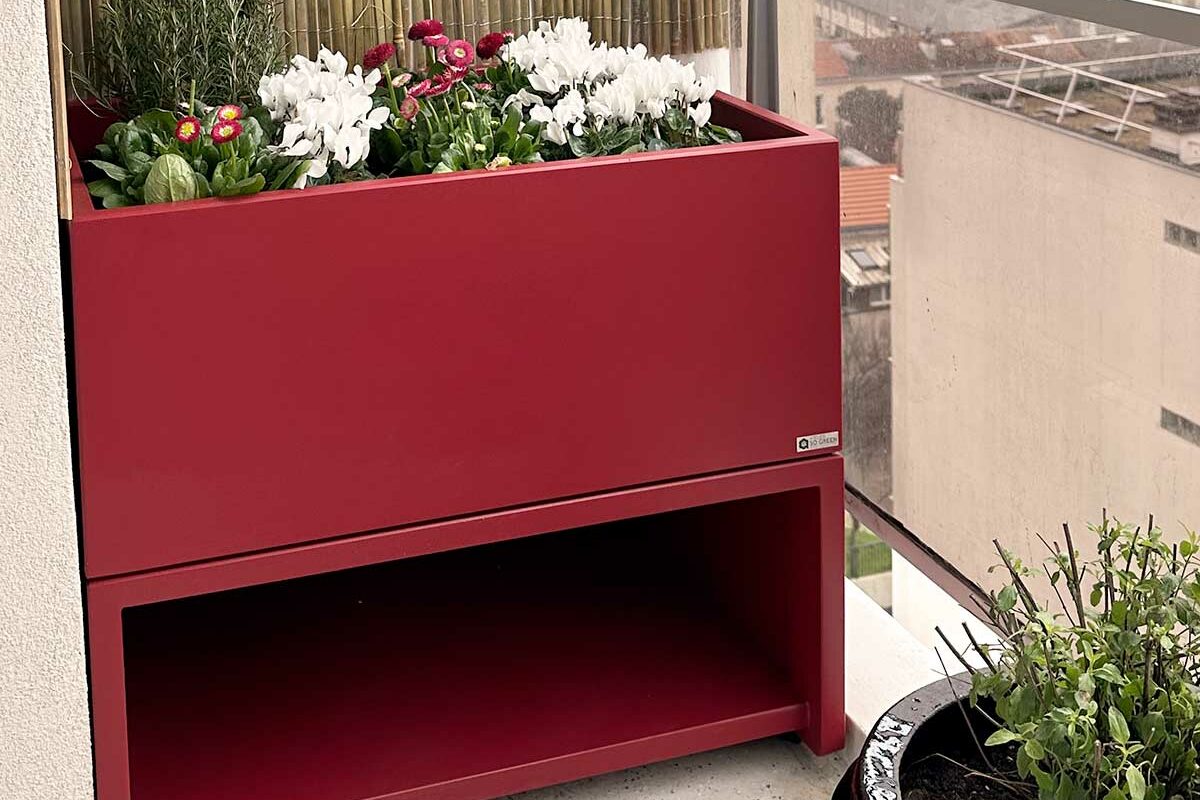 Jardiniere et rangement extérieur design associés